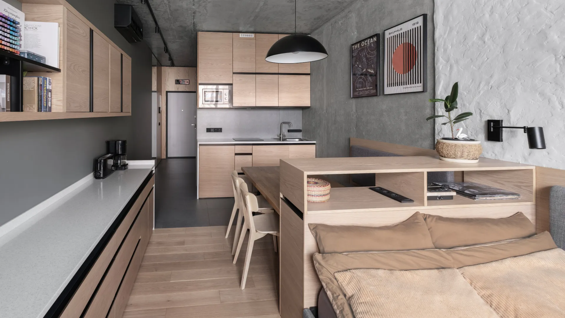 Урбан-студия для архитектора: 29 м² чистого вдохновения