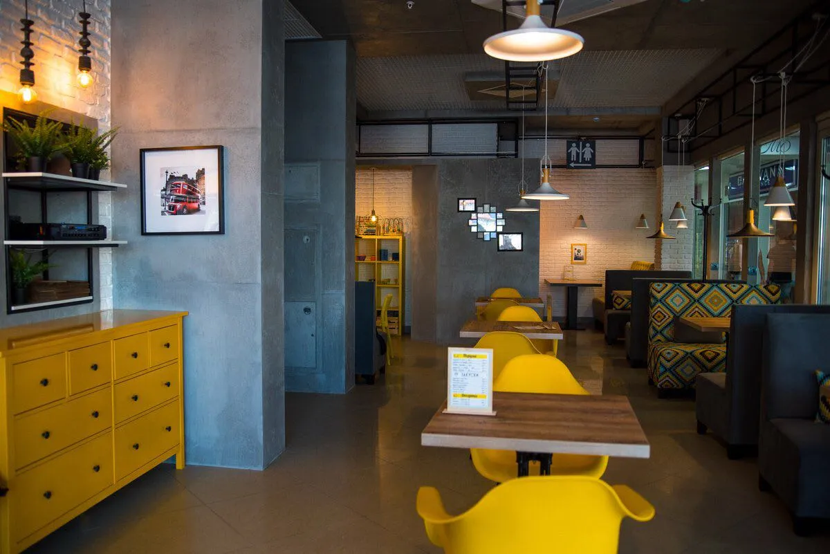 Уютное кафе в Loft стиле