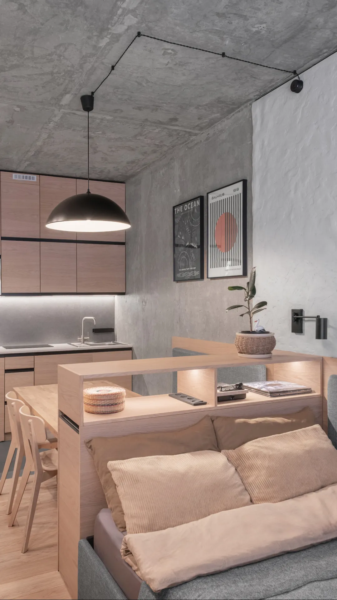 Урбан-студия для архитектора: 29 м² чистого вдохновения
