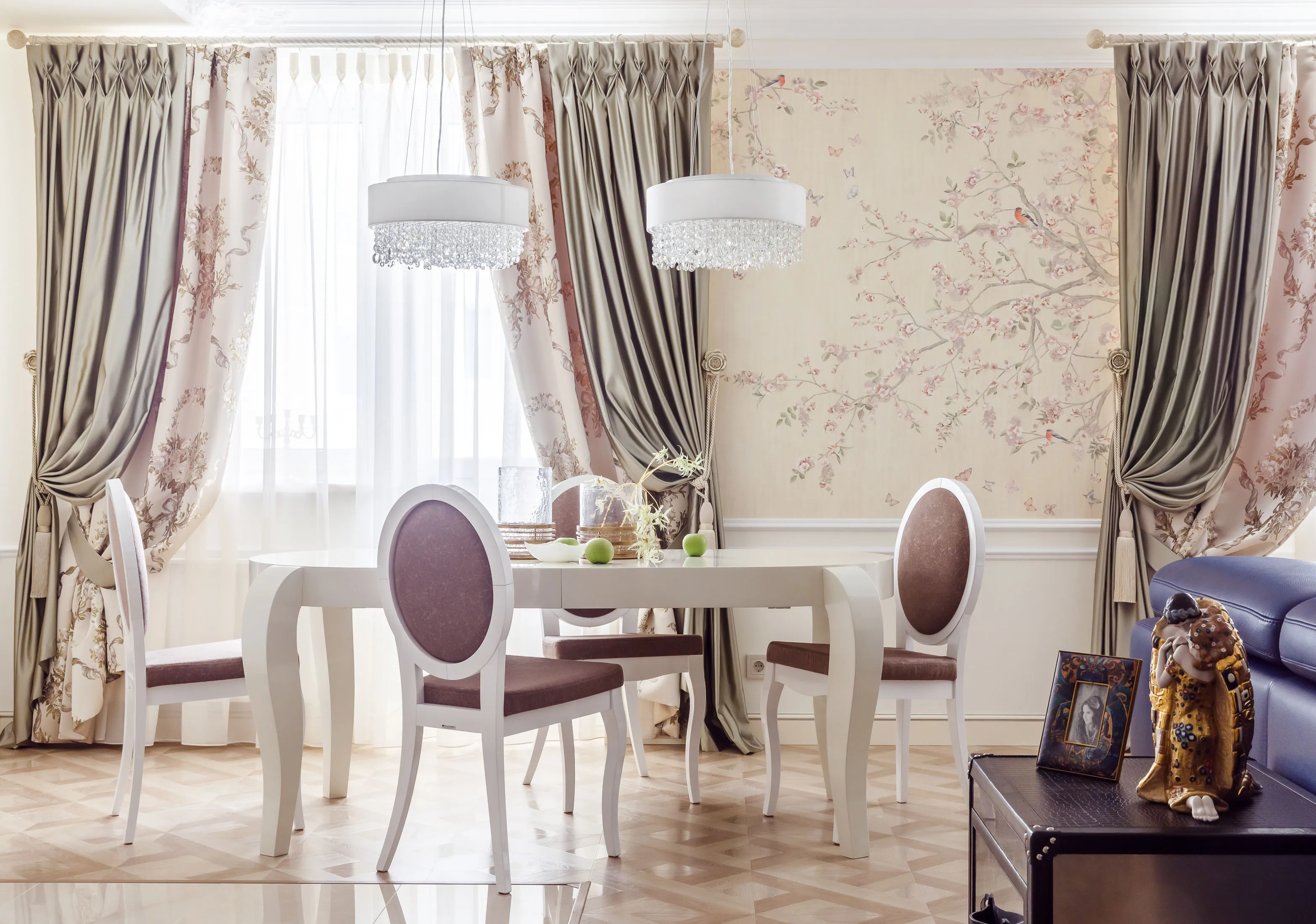 Элитные апартаменты c Maytoni
