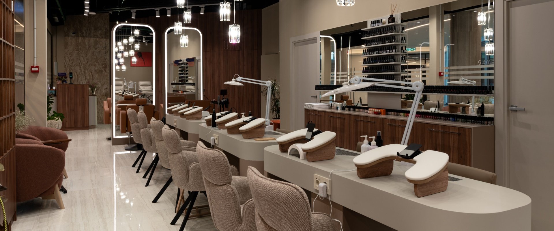 Салон красоты «Москвичка» — утонченная современность в БЦ «Сколково Парк»