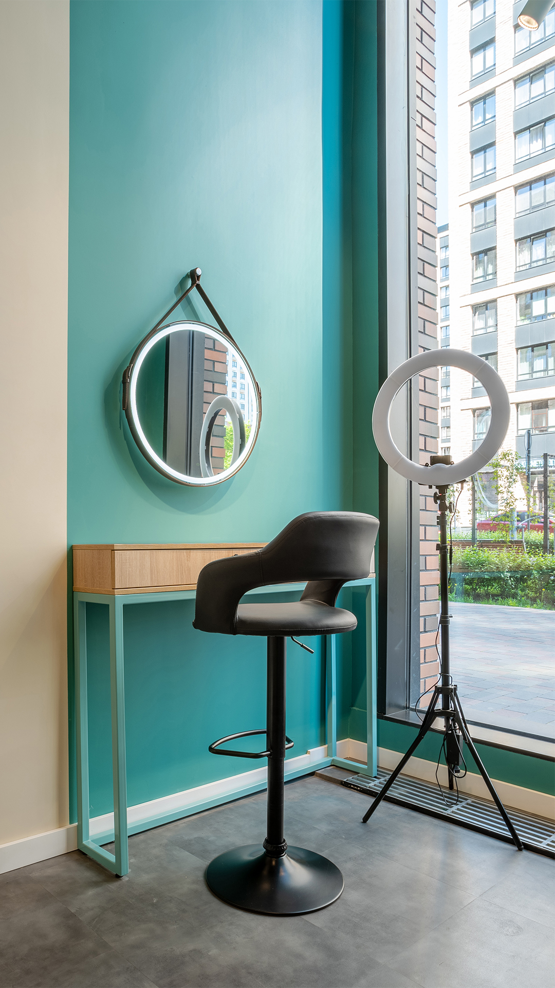 Студия макияжа и маникюра КЛЁВО