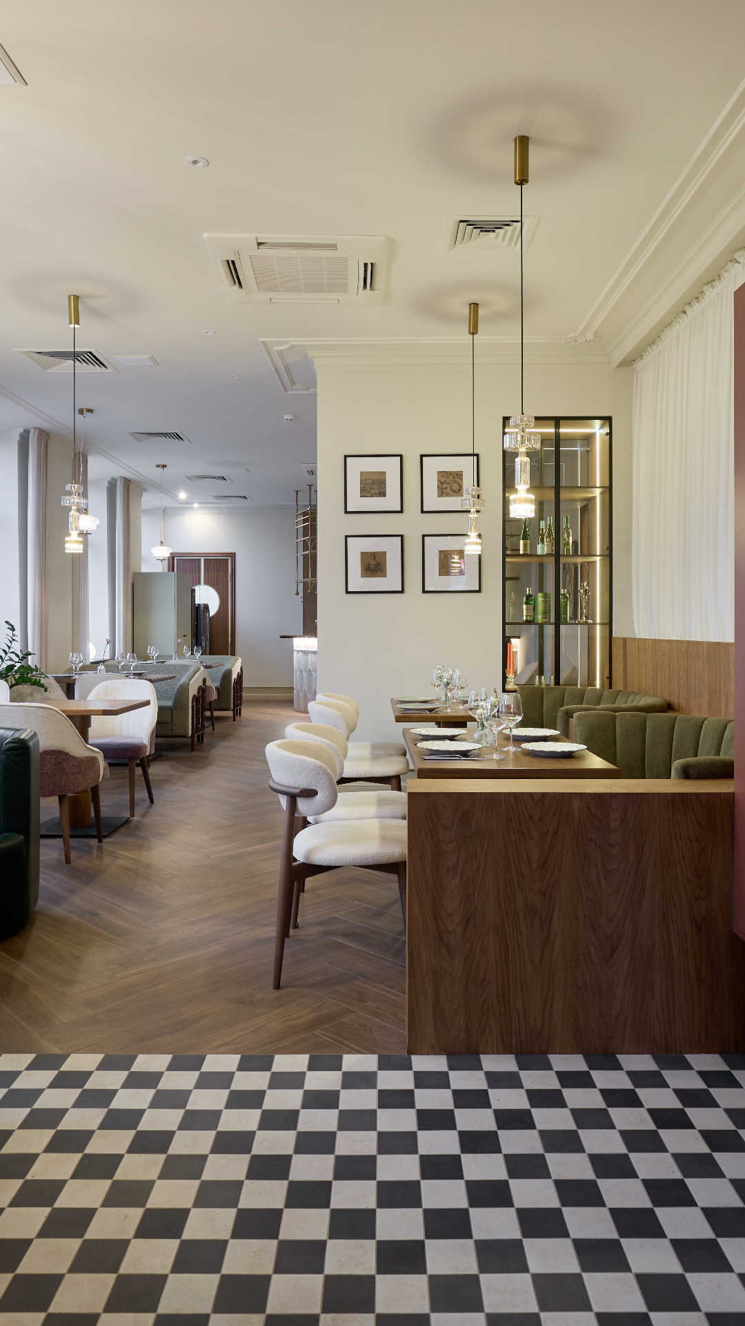 Ресторан «Бона»: современное освещение в историческом центре Беларуси