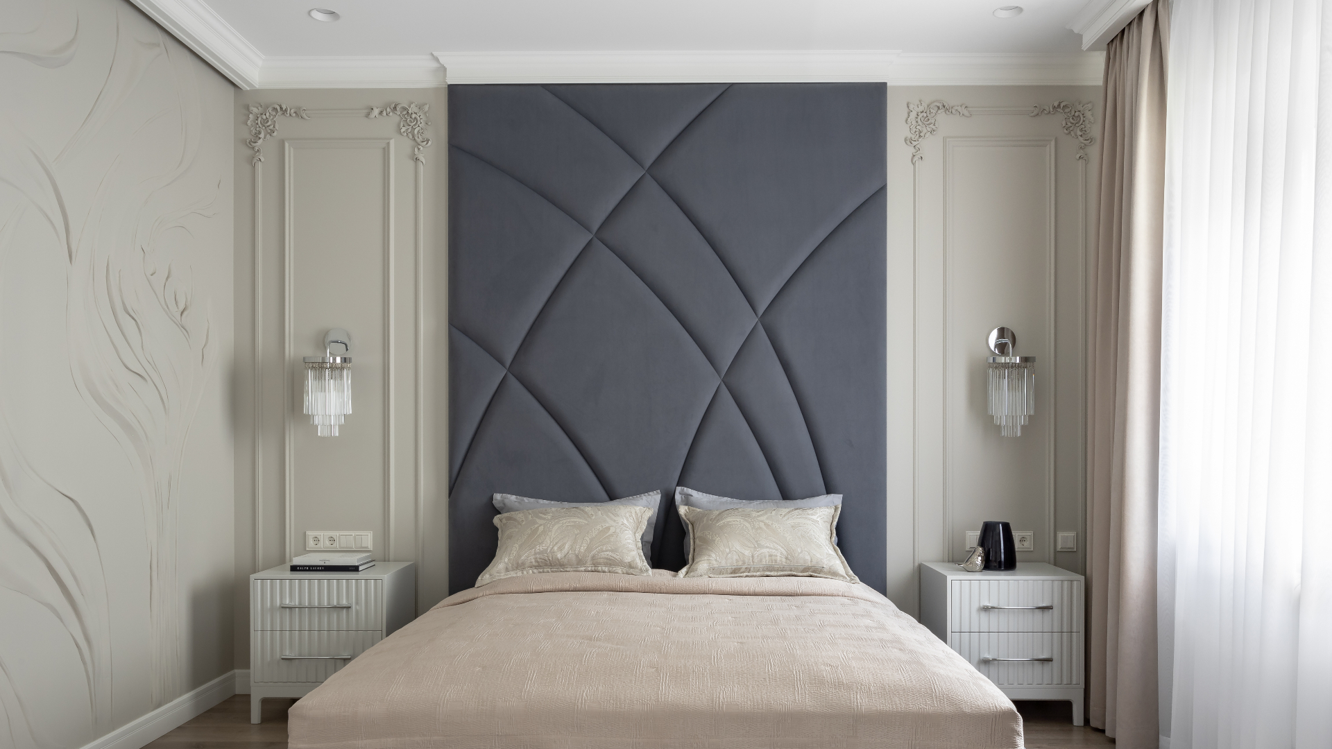 Лебединое озеро в камне и хрустале: таунхаус 180 м² в классике