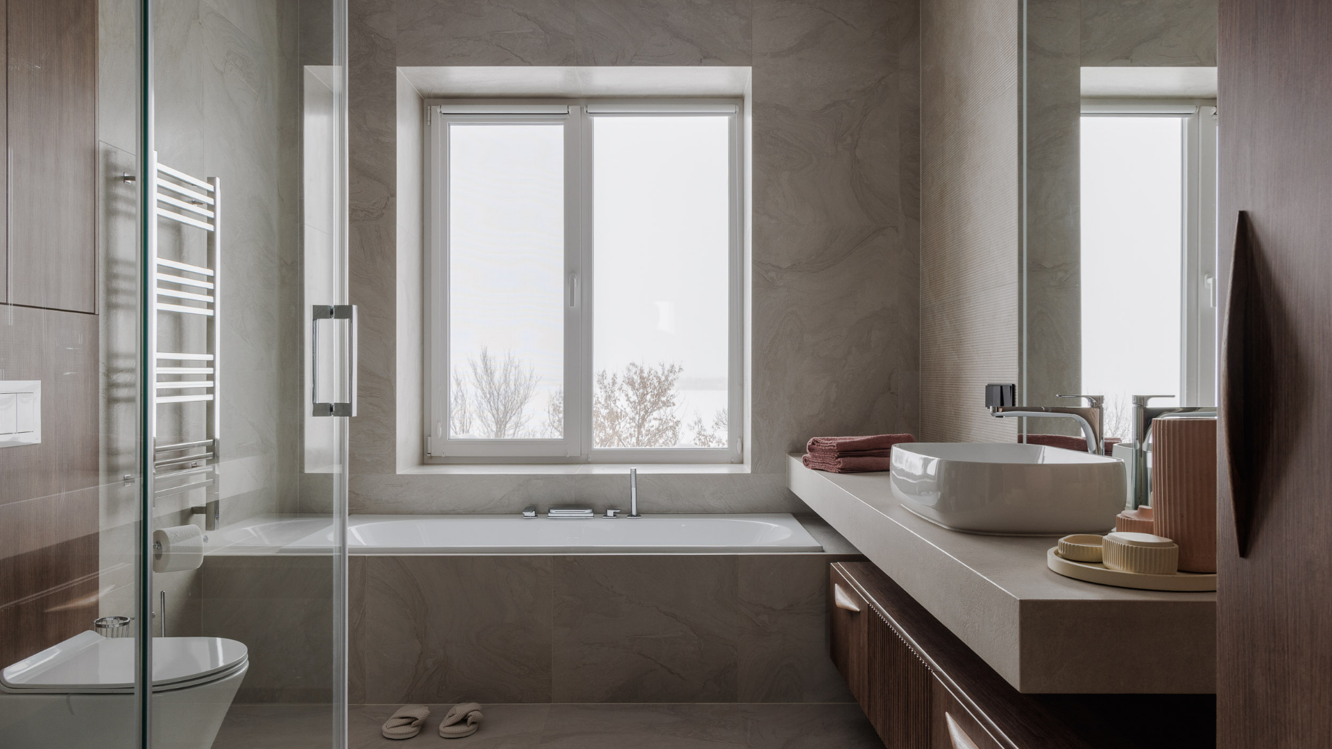 Современный интерьер загородного дома у Волги