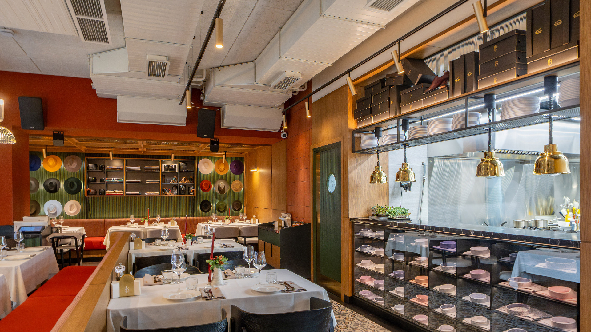 Bold Italic: ресторан итальянской кухни и мужского стиля