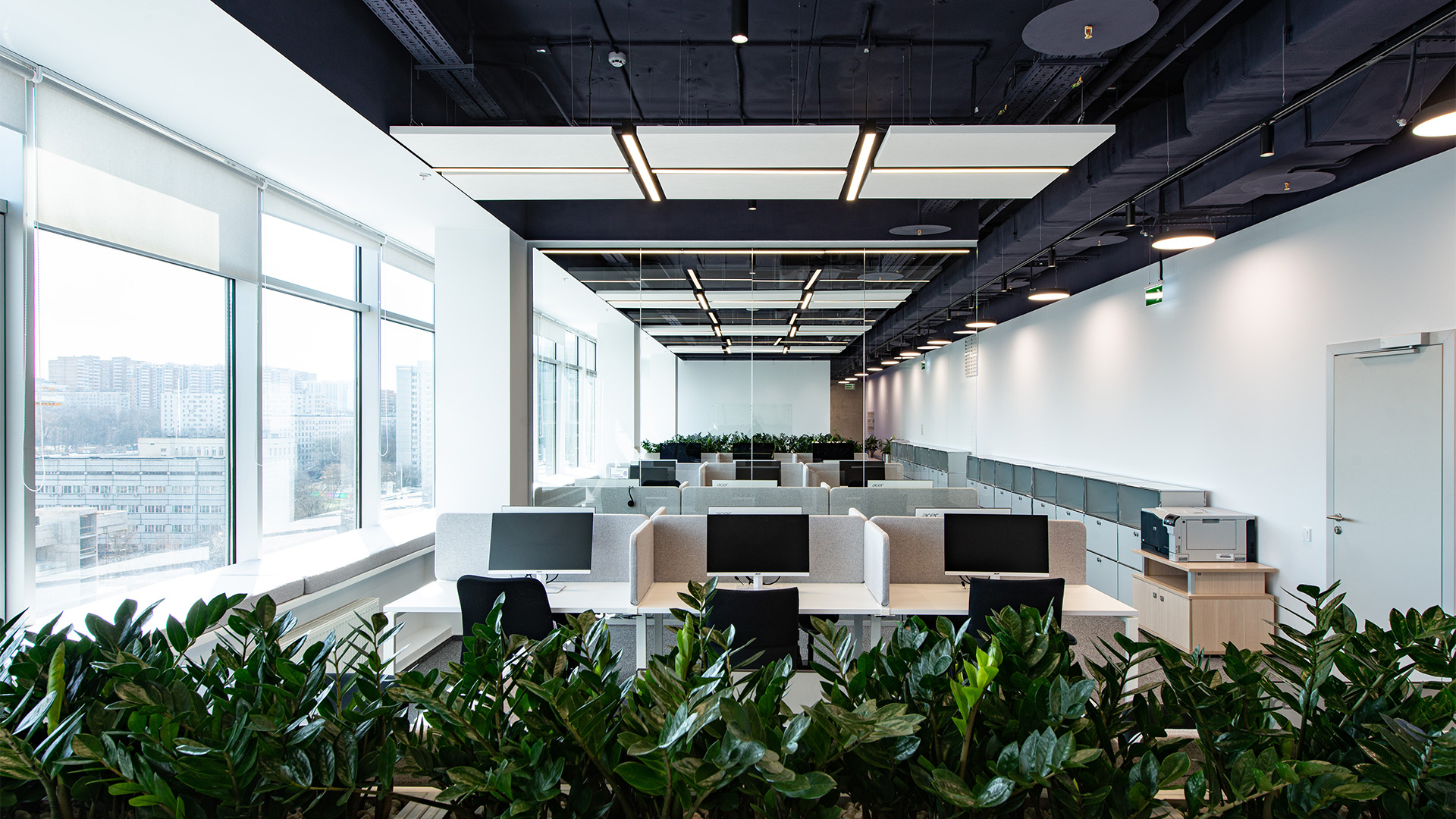 Офис Maytoni: свет, пространство, смысл