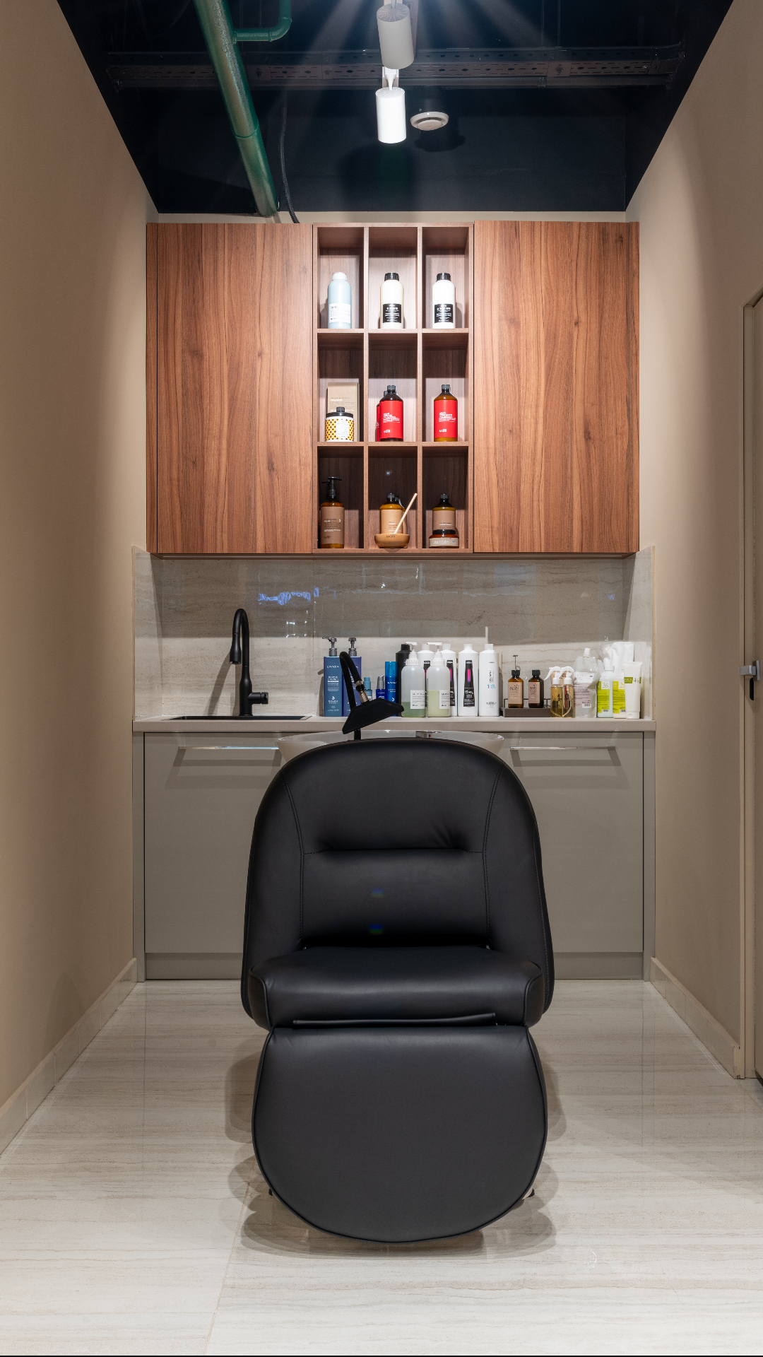 Салон красоты «Москвичка» — утонченная современность в БЦ «Сколково Парк»