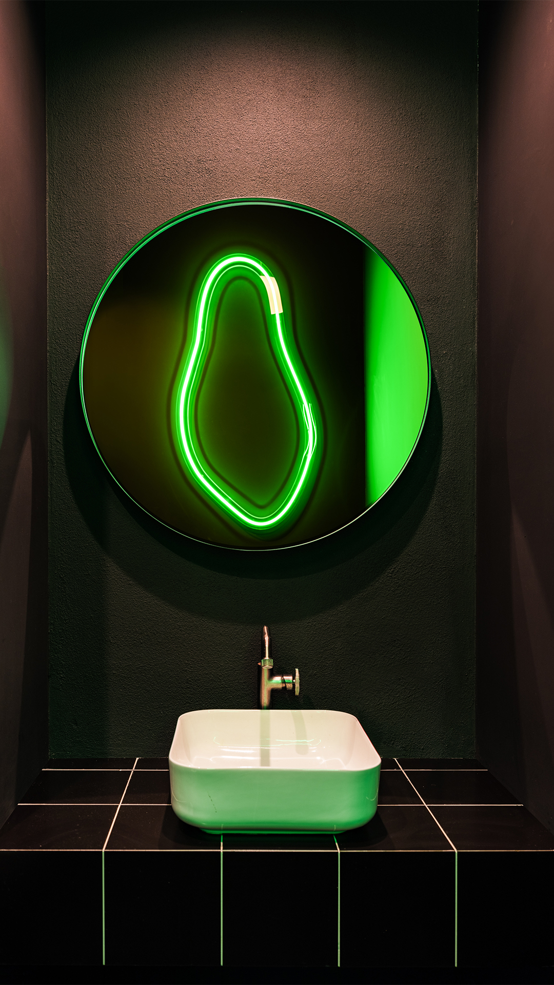 Промышленные джунгли: новое дыхание кофейни Hello Papaya Filicity в Москве