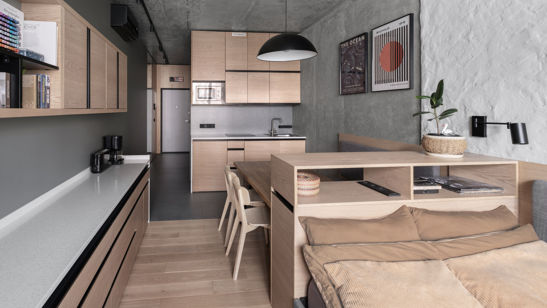 Урбан-студия для архитектора: 29 м² чистого вдохновения