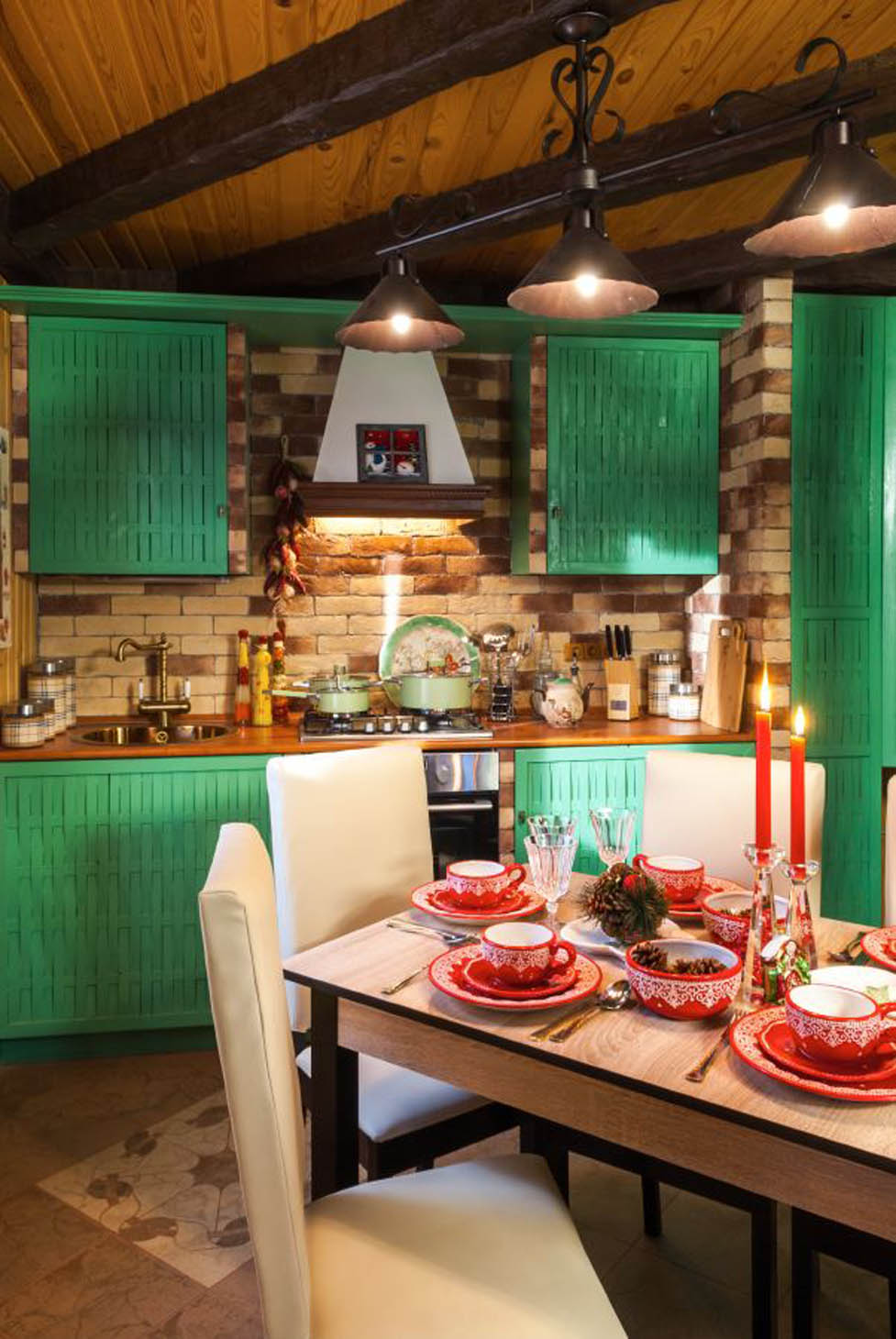 Студия в деревенском стиле