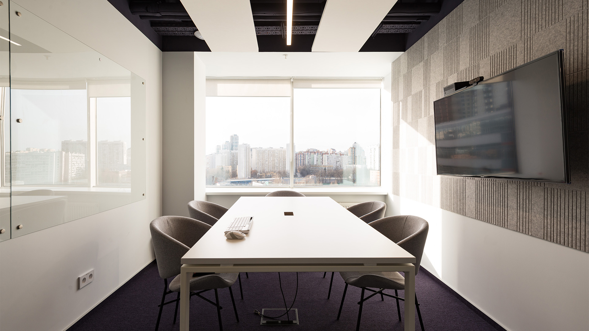 Офис Maytoni: свет, пространство, смысл