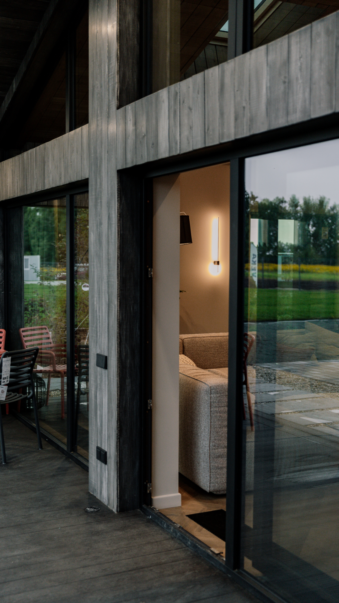 Дом, который светится изнутри: барнхаус-лофт на Open Village 2025