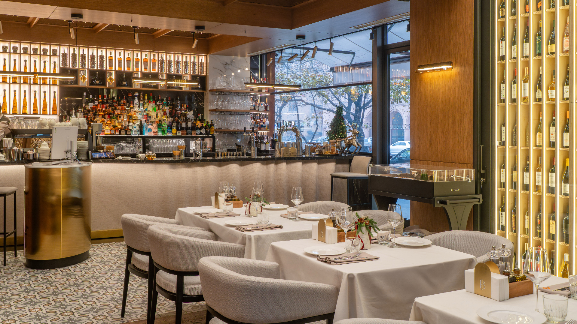 Bold Italic: ресторан итальянской кухни и мужского стиля