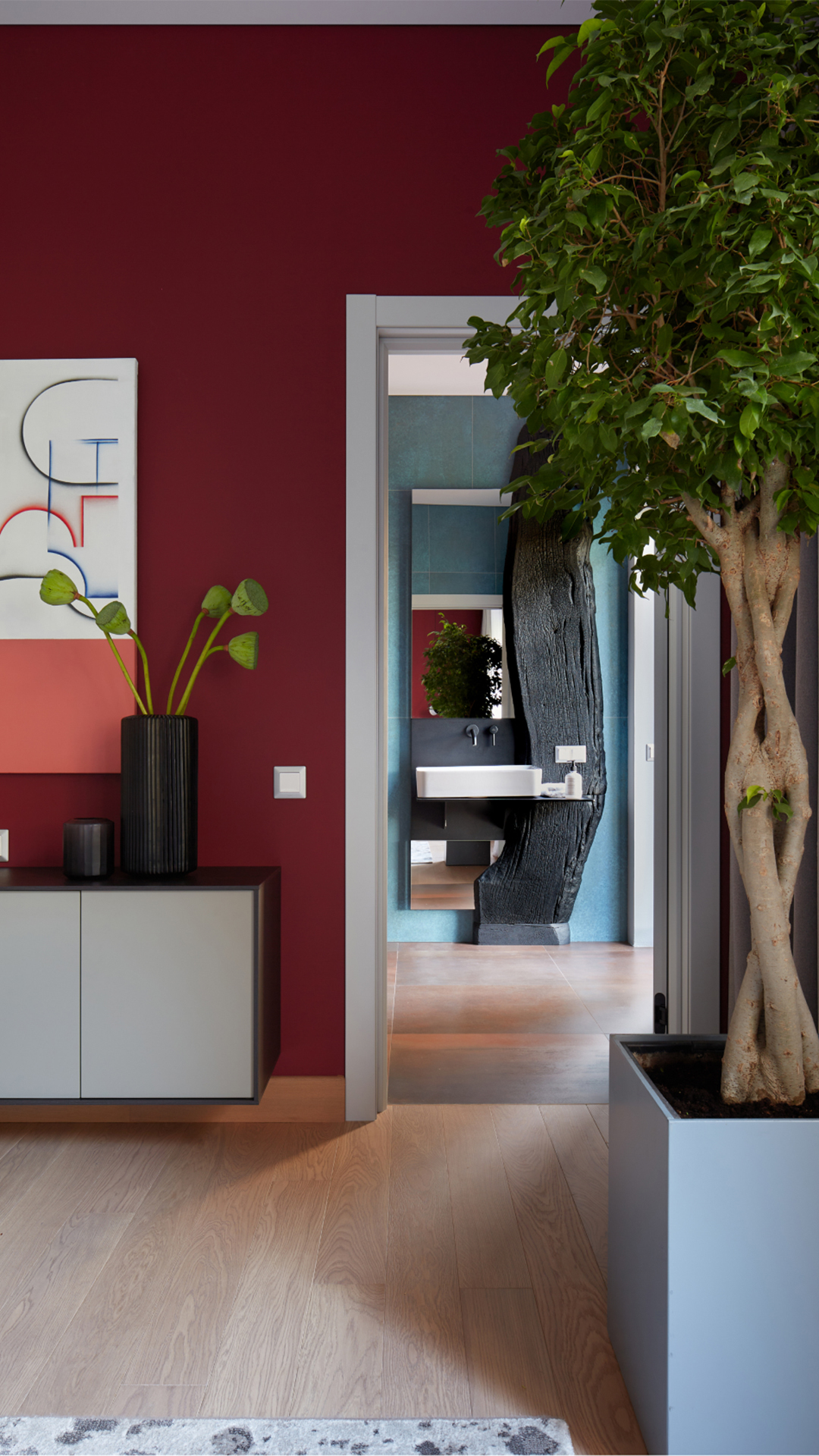 Дом-экспонат: 200 метров современной архитектуры за один год