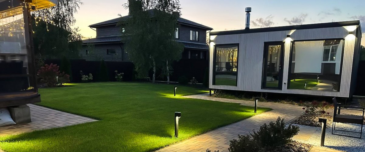 Минимализм, подсвеченный изнутри: сад частного дома