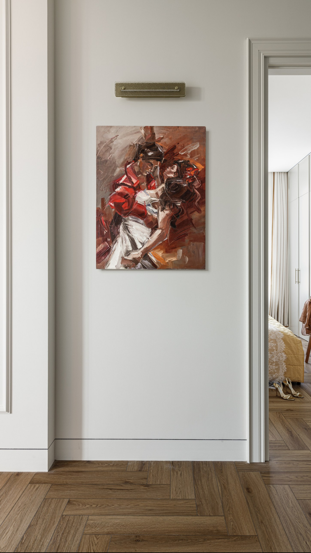 Пластика форм и нежность света: идеальное пространство с Maytoni