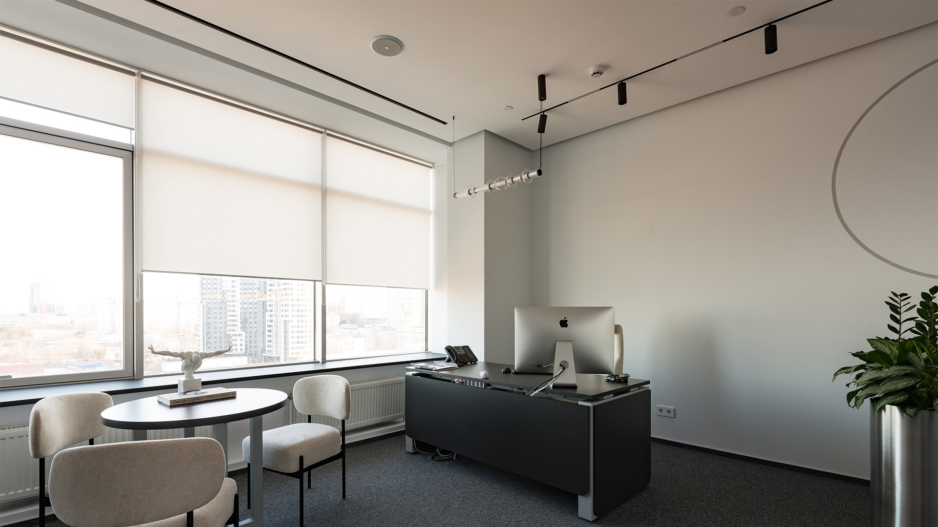 Офис Maytoni: свет, пространство, смысл