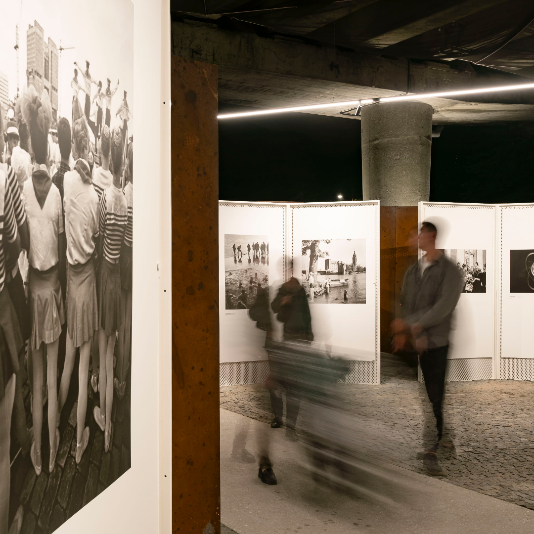 Остров Канта: освещенное небо над головой