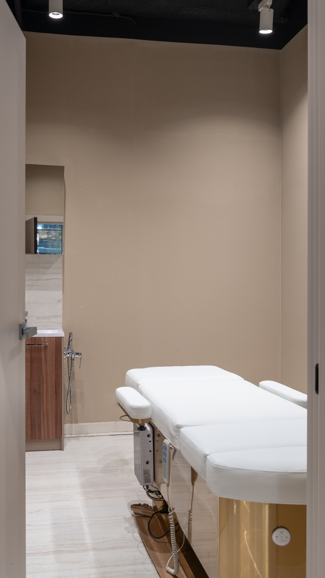 Салон красоты «Москвичка» — утонченная современность в БЦ «Сколково Парк»