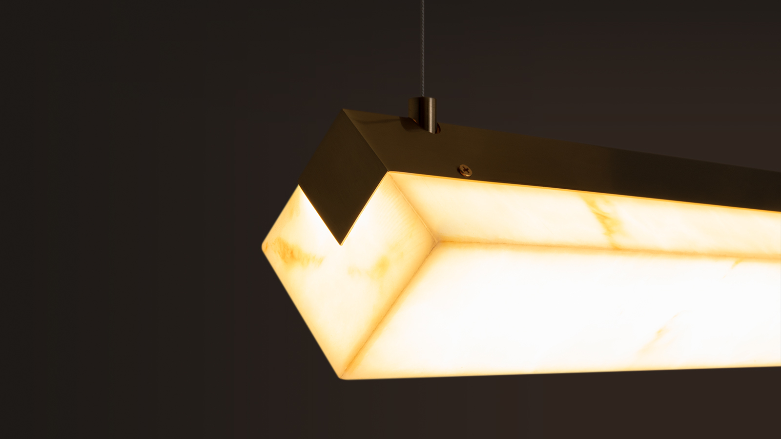 Вдохновлен натуральными материалами