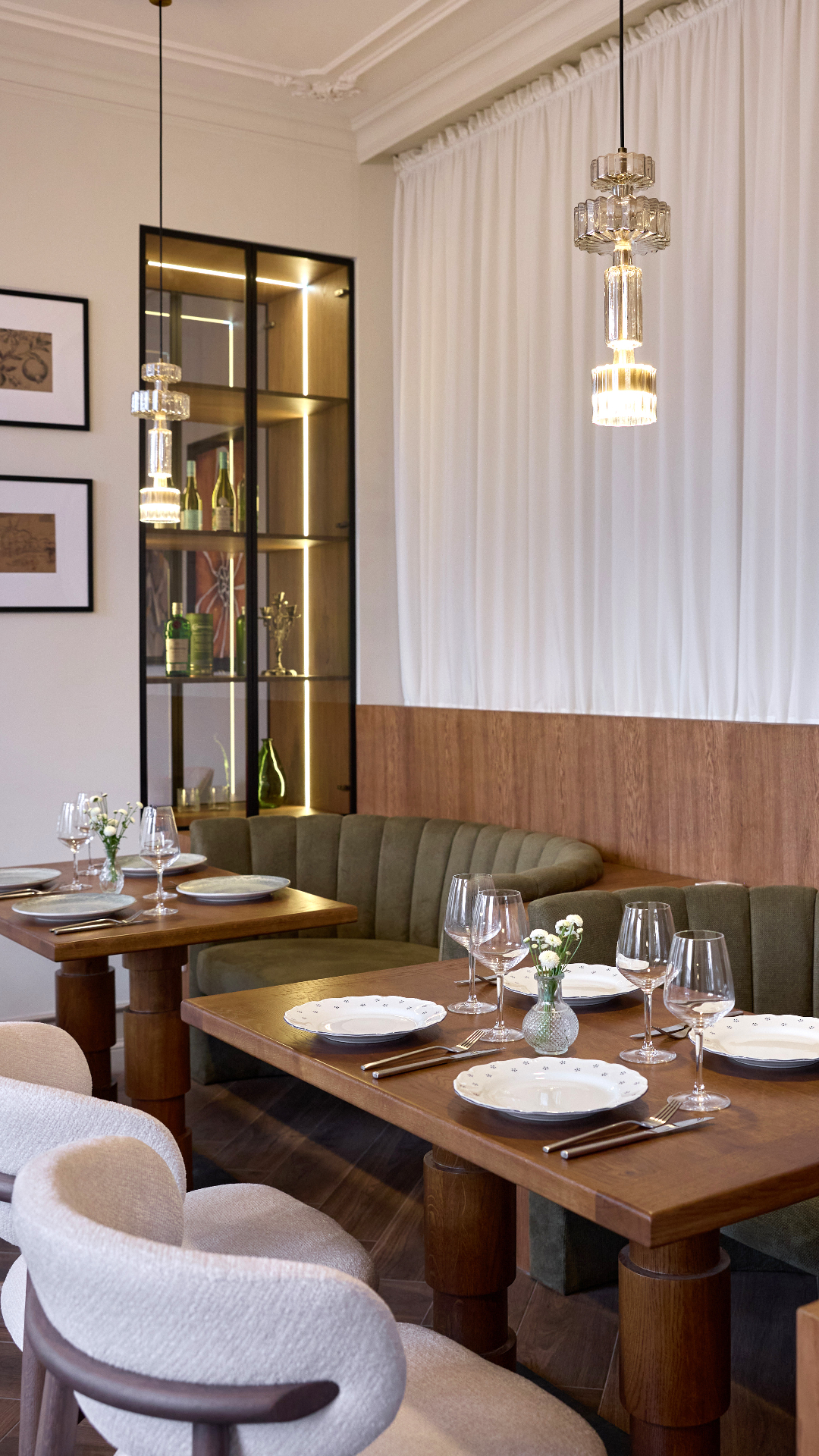 Ресторан «Бона»: современное освещение в историческом центре Беларуси