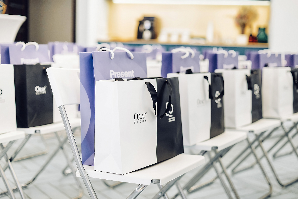 Совместная презентация с брендом Orac Decor