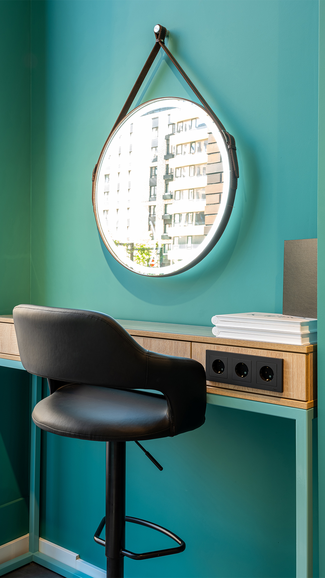 Студия макияжа и маникюра КЛЁВО