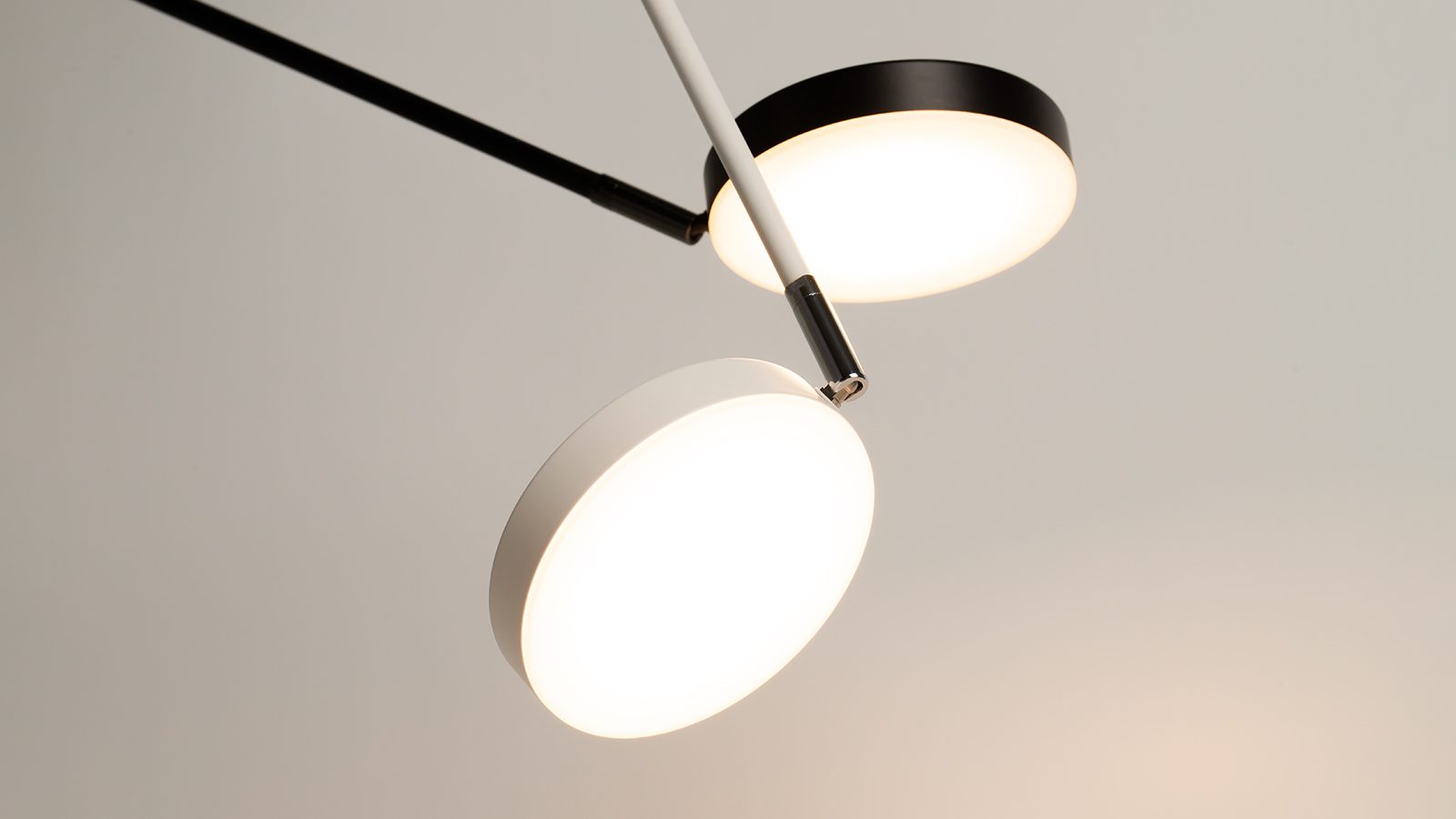 Черно-белая история