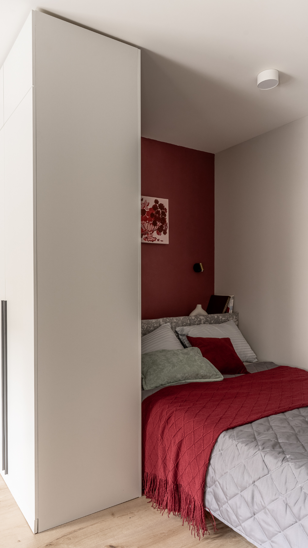 Гибкий свет Maytoni для посуточной аренды в Москве