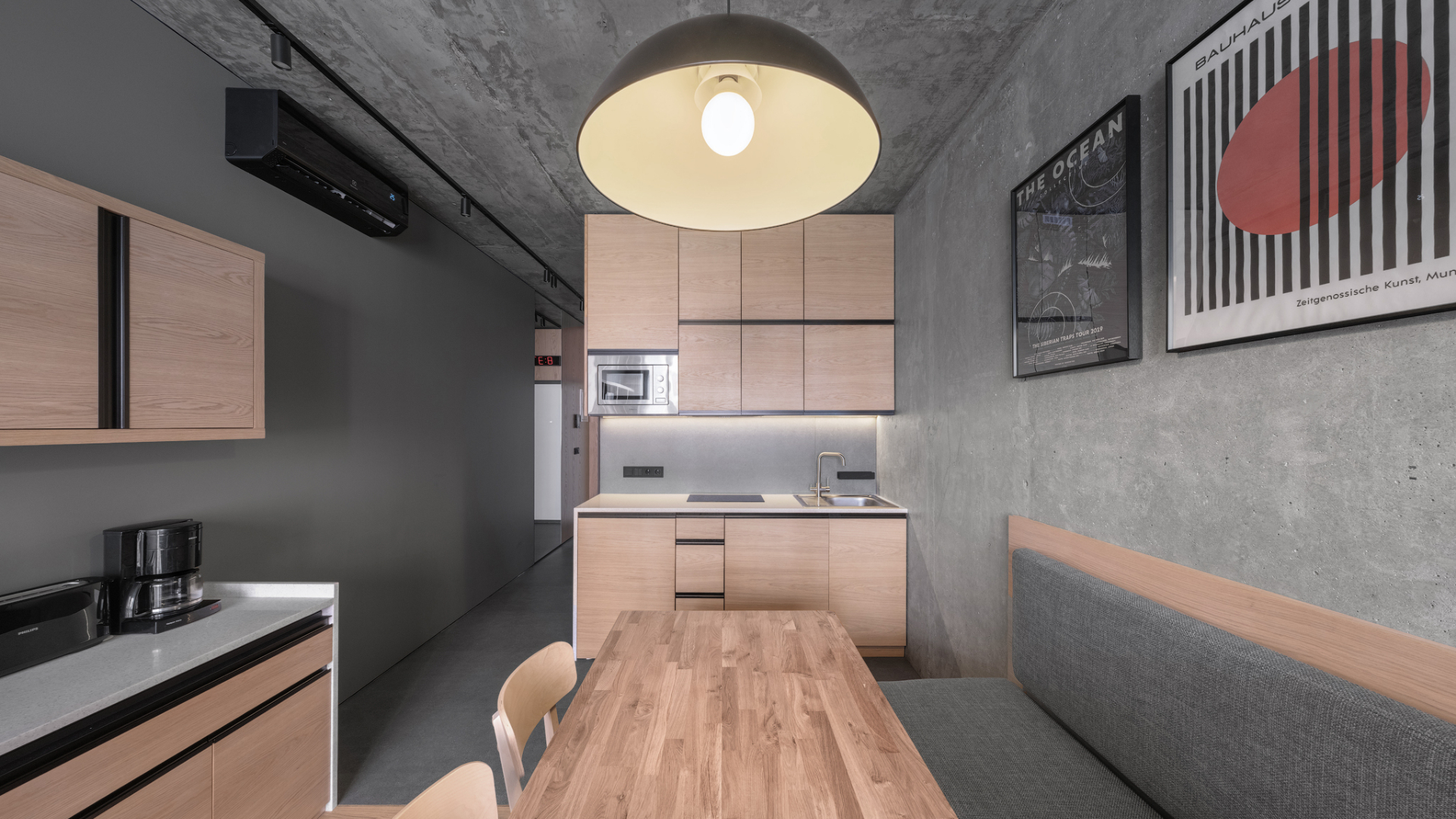 Урбан-студия для архитектора: 29 м² чистого вдохновения