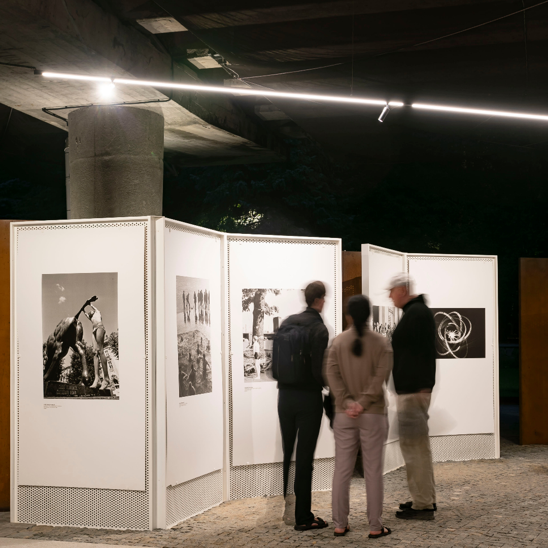 Остров Канта: освещенное небо над головой