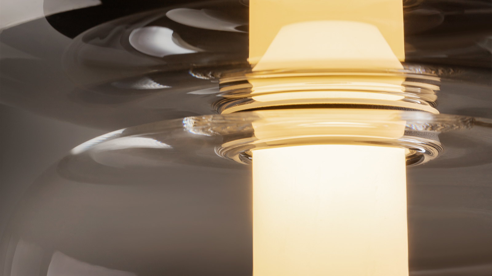 Оригинальные плафоны с градиентным окрашиванием