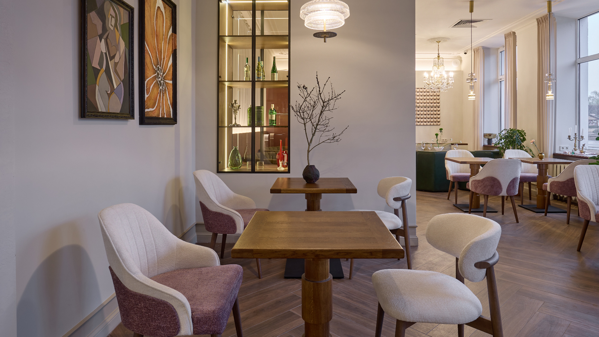 Ресторан «Бона»: современное освещение в историческом центре Беларуси