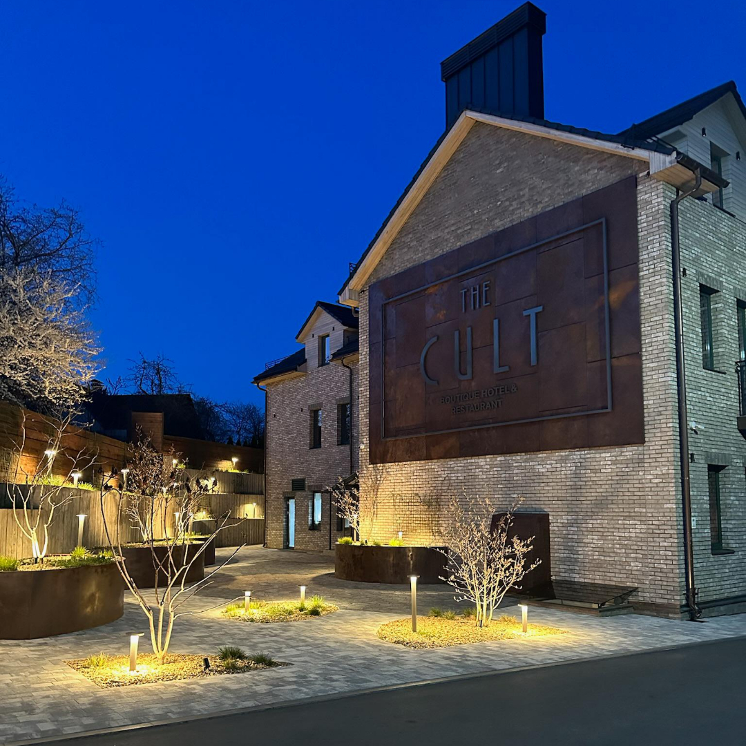 Свет сквозь века: диалог готики и минимализма в The Cult