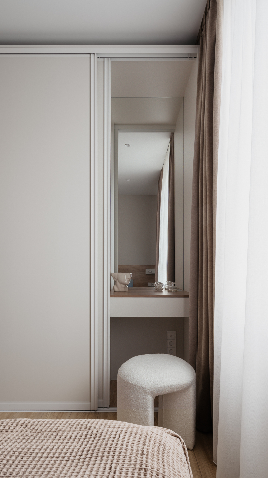 Джапанди-интерьер с Maytoni