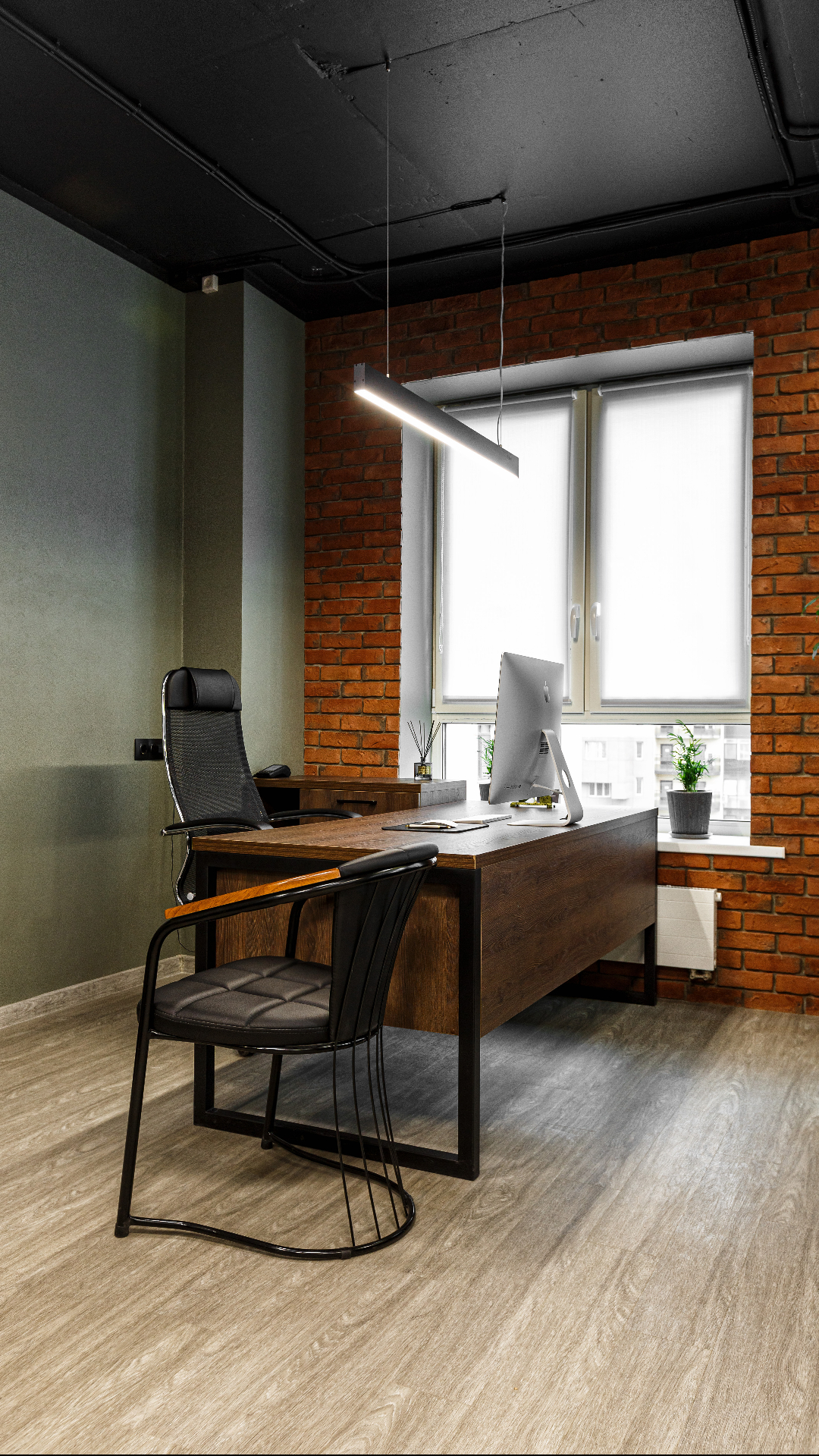 Свет и сталь: брутальный офис юридической компании