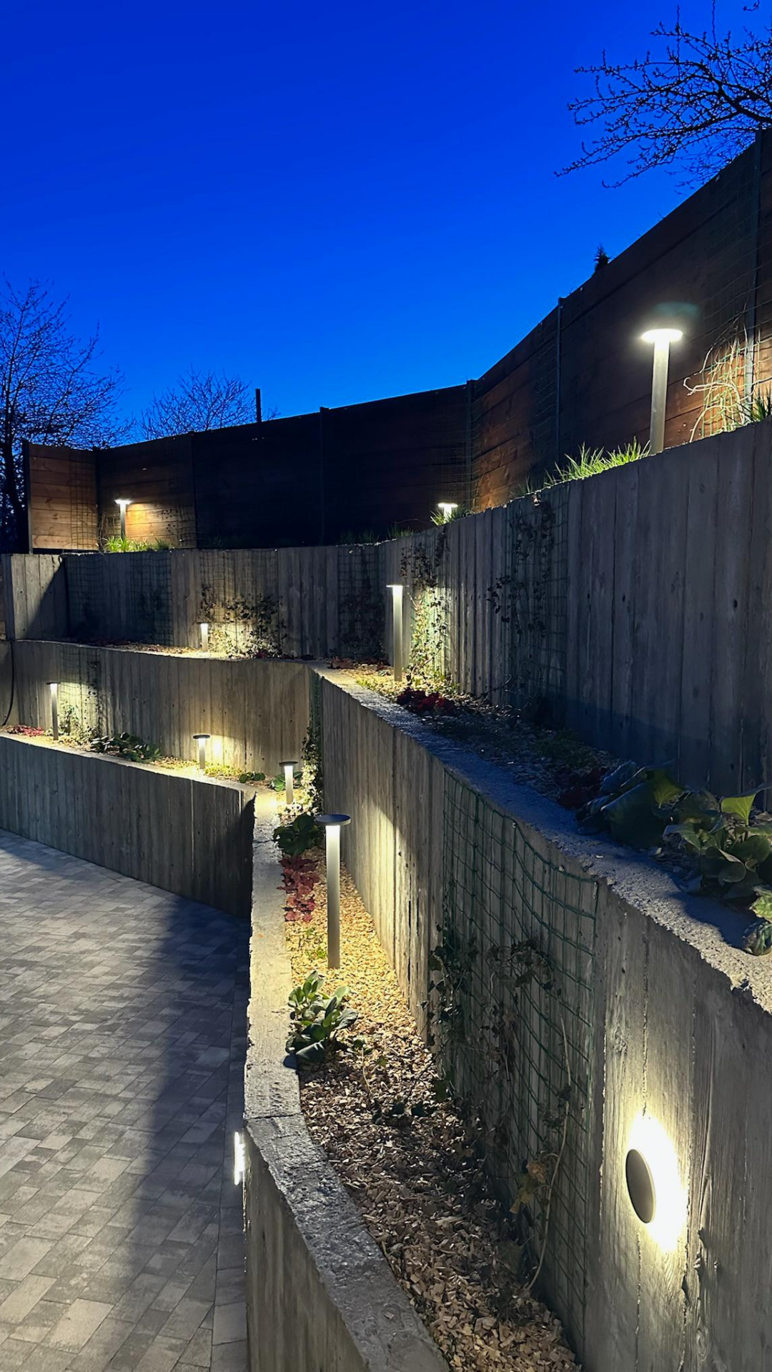 Свет сквозь века: диалог готики и минимализма в The Cult