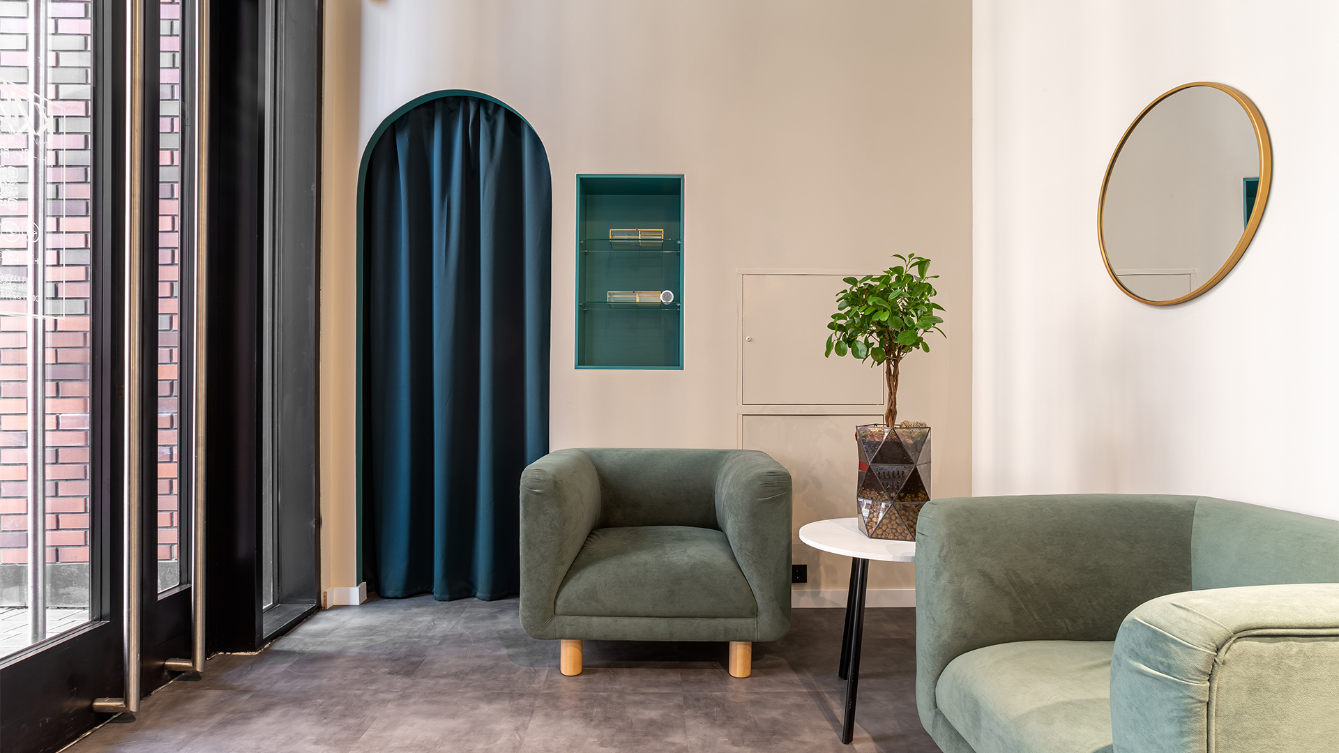 Студия макияжа и маникюра КЛЁВО