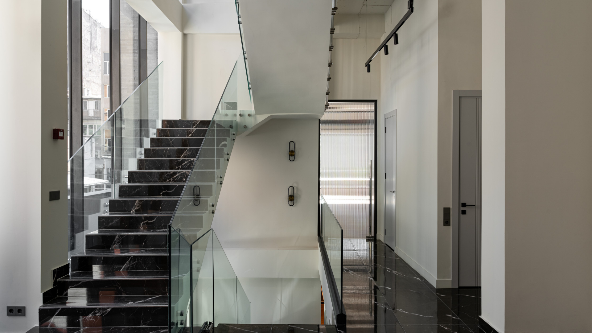 IT-Офис в Ереване: когда свет – часть корпоративной культуры