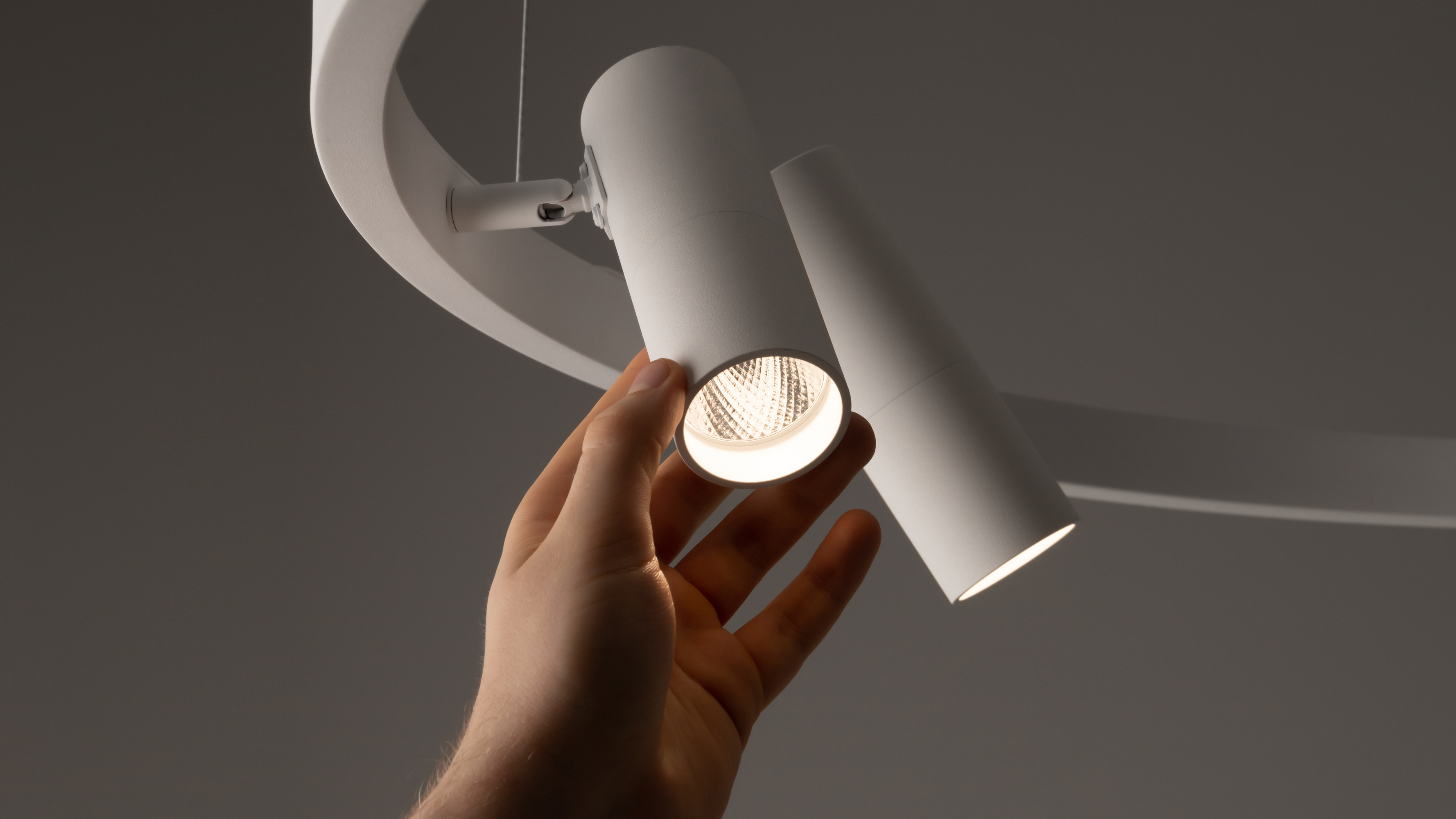 Мощный свет