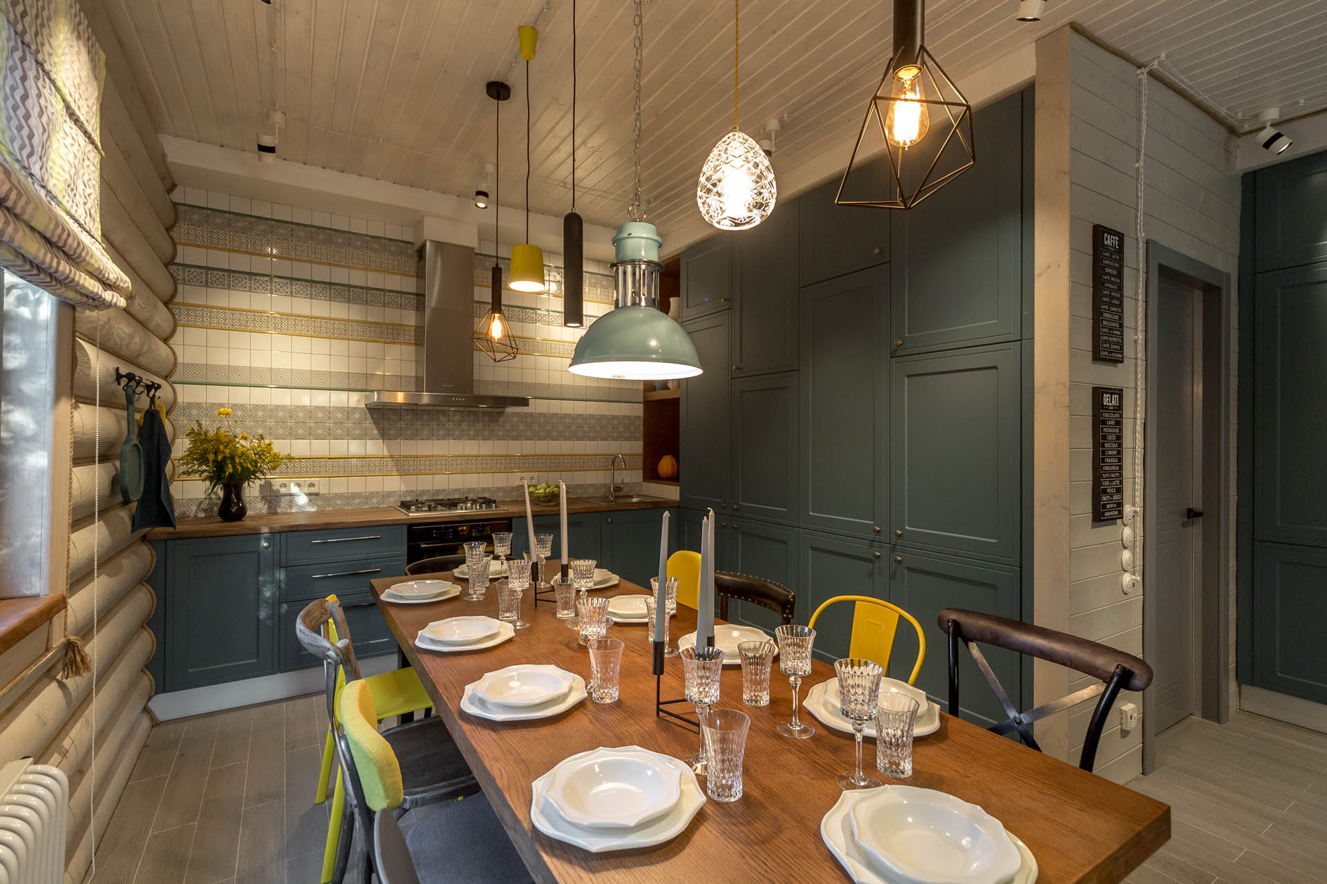 10 стульев в бирюзе с лимоном