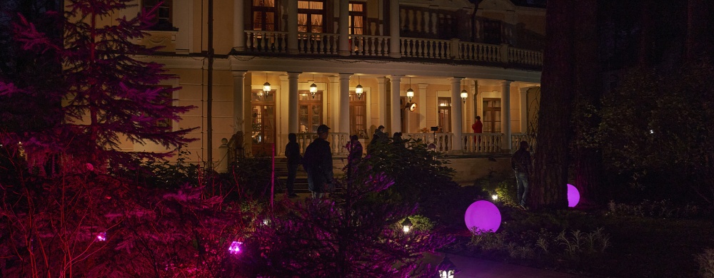 Приусадебная терраса Инны Чуриковой и Глеба Панфилова