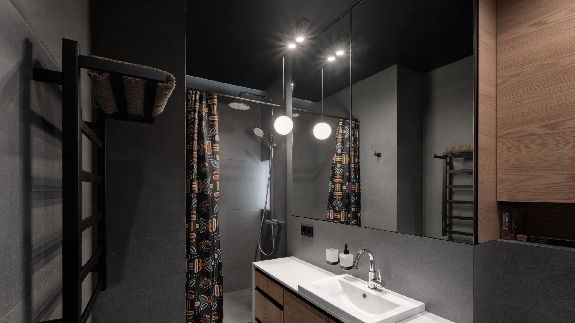 Урбан-студия для архитектора: 29 м² чистого вдохновения