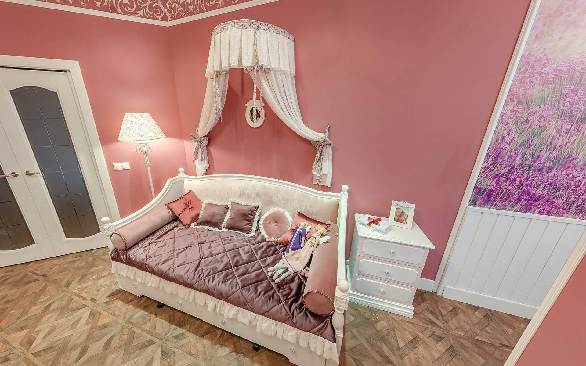 Комната для мамы и дочки