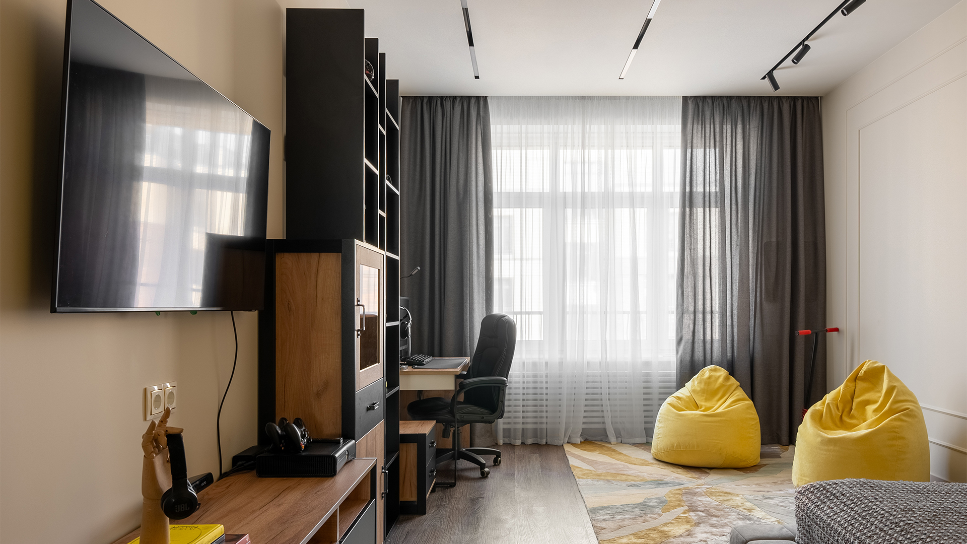 Квартира с яркими акцентами в ЖК «Сосновка»