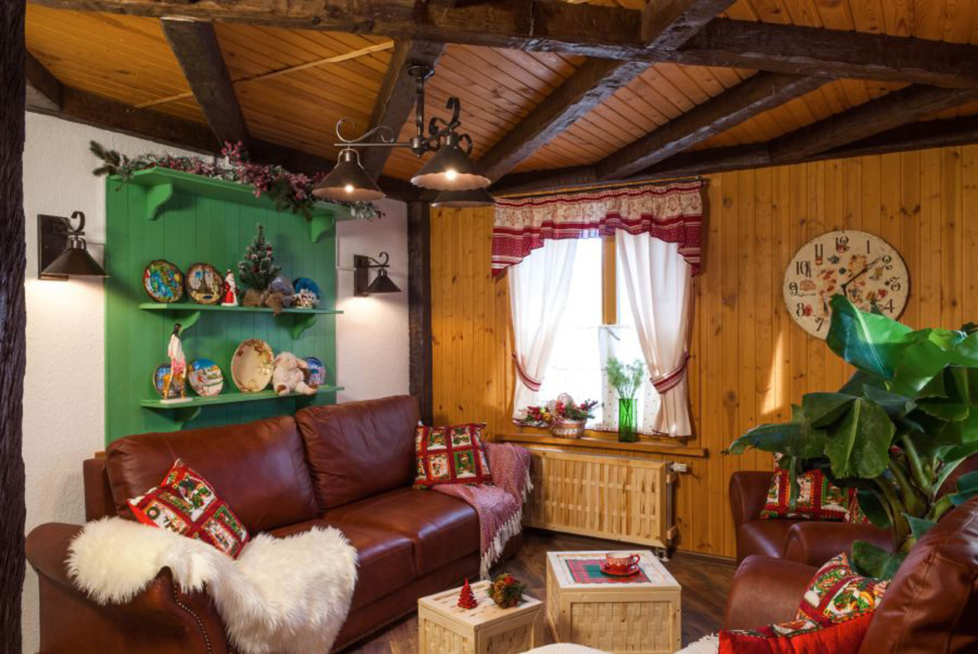 Студия в деревенском стиле