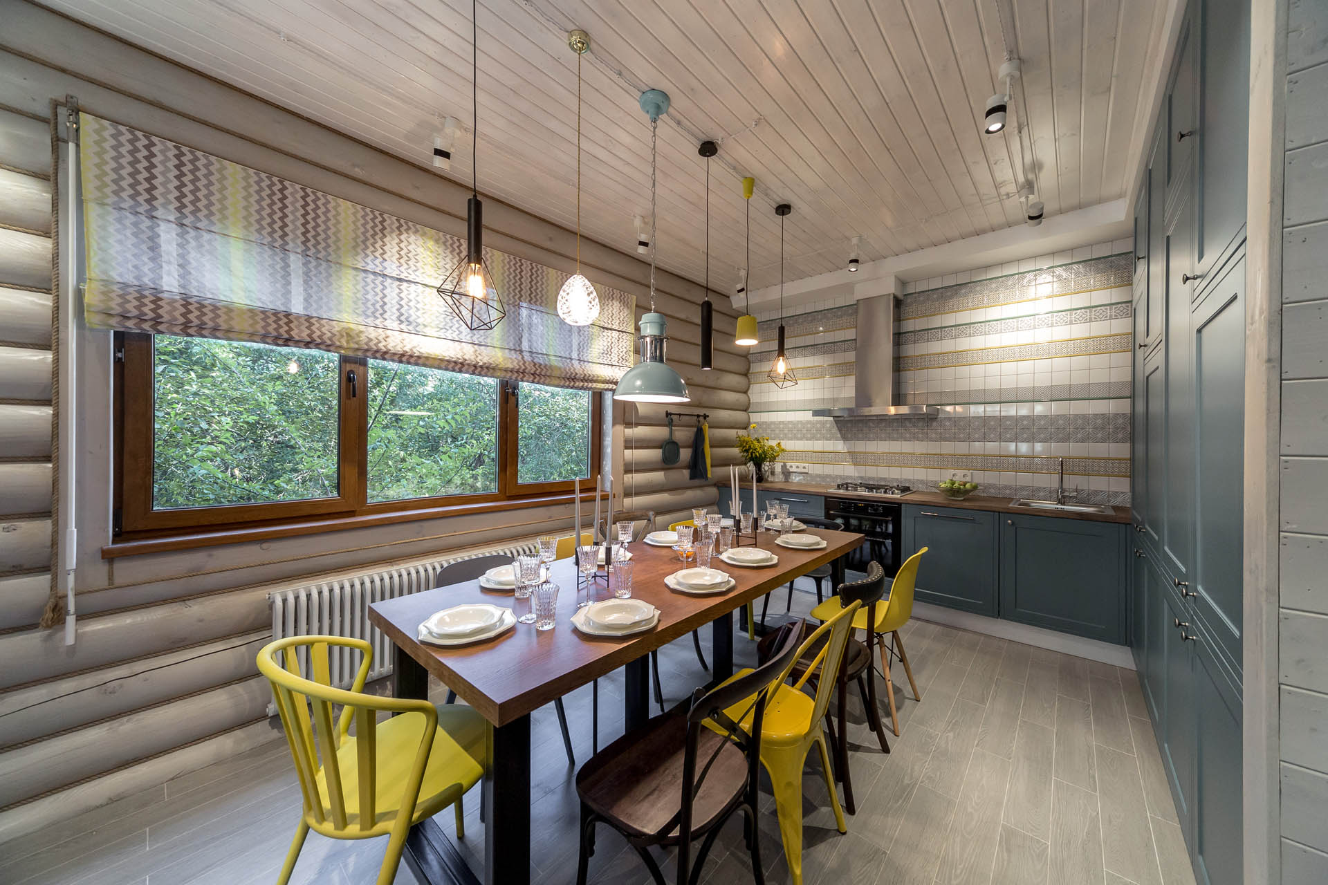 10 стульев в бирюзе с лимоном