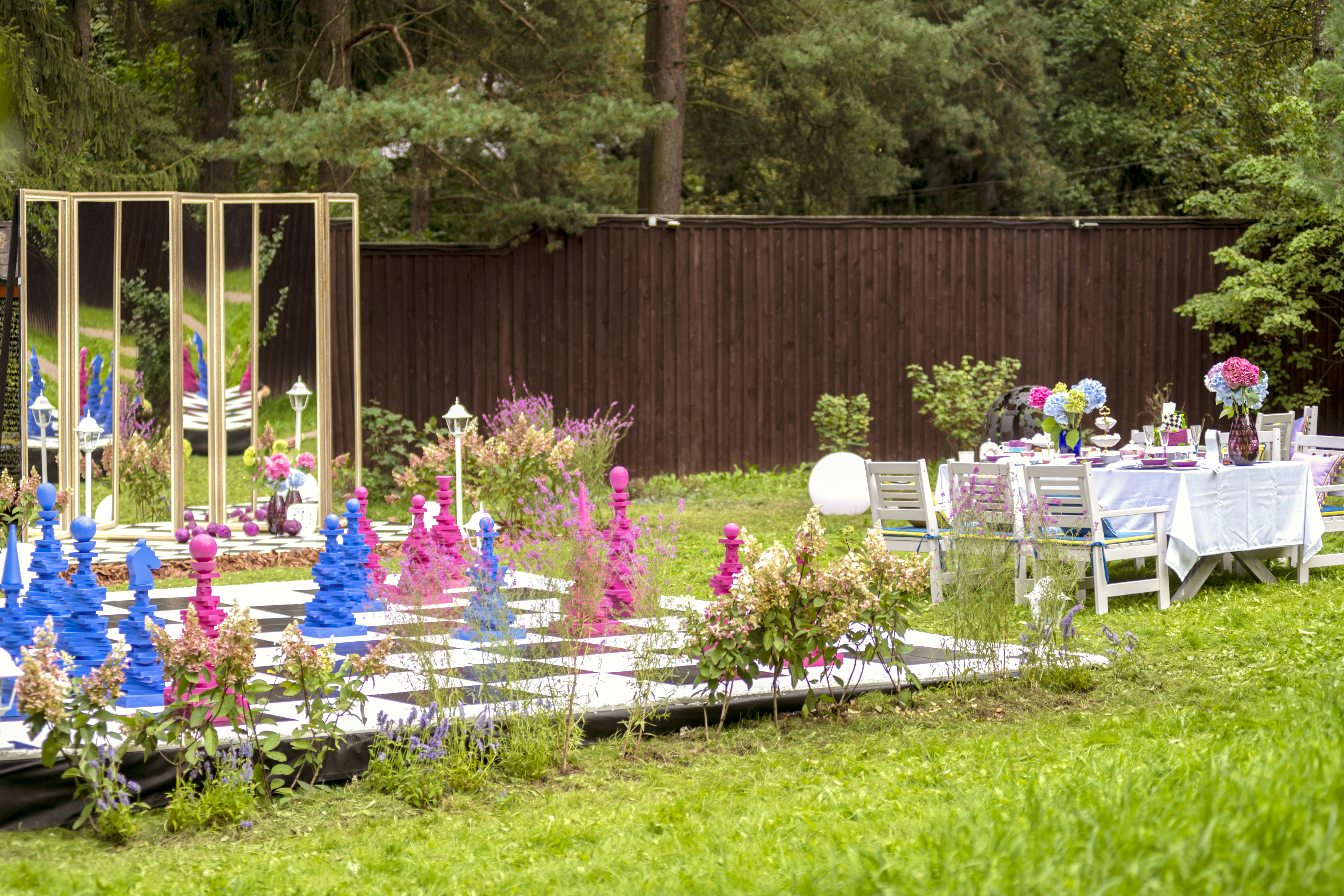 «Алиса в Зазеркалье» на даче Зои Николаевны Зелинской