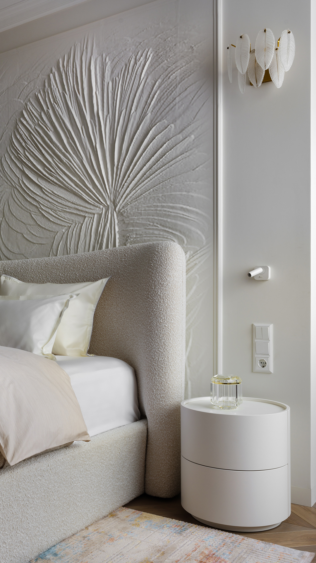 Современная квартира с видом на Москву-реку для яркой девушки